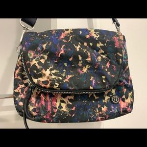 Lululemon festival bag